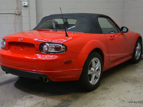 Used 2007 MAZDA MX-5 Miata Sport w/ Appearance Pkg image 8