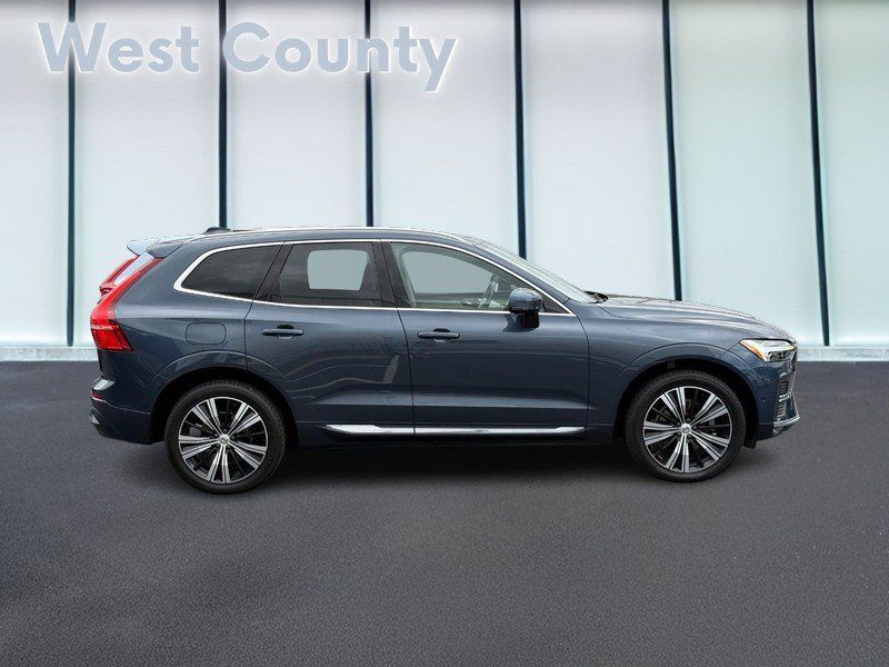 Used 2022 Volvo XC60 B5 Inscription w/ Advanced Package FWD image 2