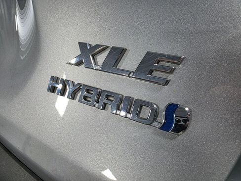 Used 2023 Toyota RAV4 XLE w/ XLE Grade Weather Package AWD/4WD image 5