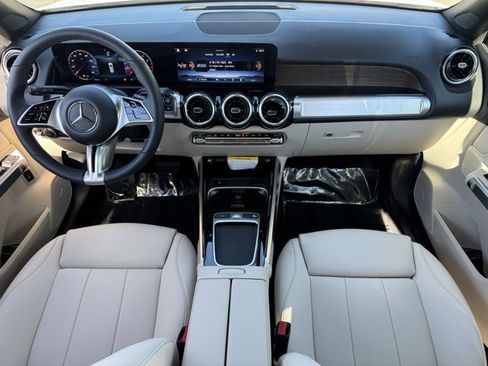 New 2025 Mercedes-Benz GLB 250 GLB 250 image 4