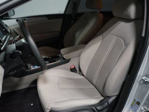 Used 2019 Hyundai Sonata SE FWD image 6