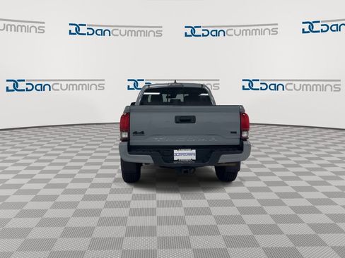 Used 2021 Toyota Tacoma SR5 w/ Trail Edition image 7