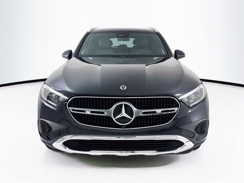 Used 2026 Mercedes-Benz GLC 300 image 2