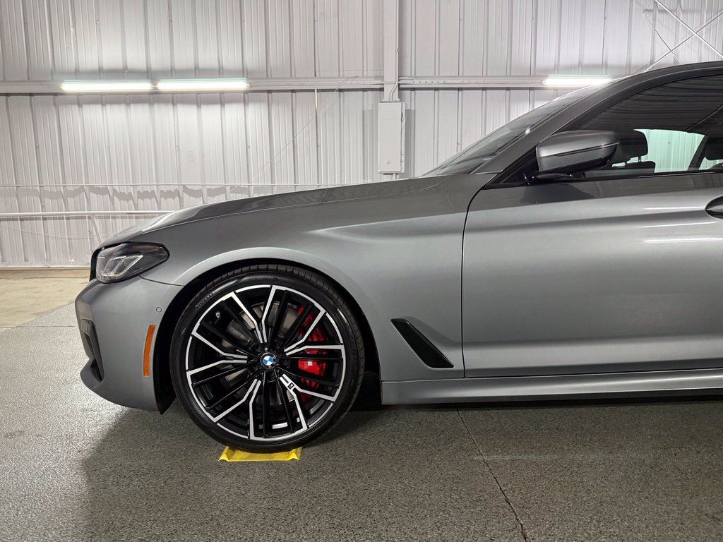 Used 2023 BMW M550i xDrive w/ Executive Package AWD/4WD image 15