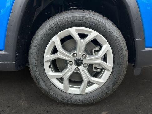 New 2025 Jeep Compass Latitude image 24