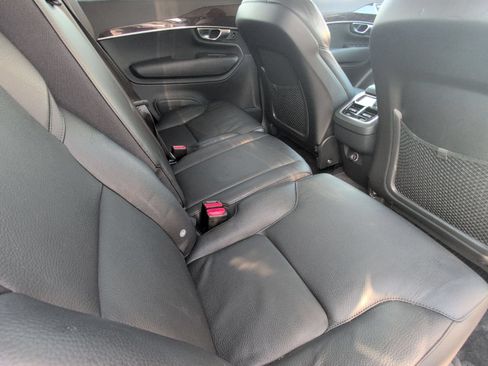 Used 2019 Volvo XC90 T6 Momentum AWD/4WD image 28
