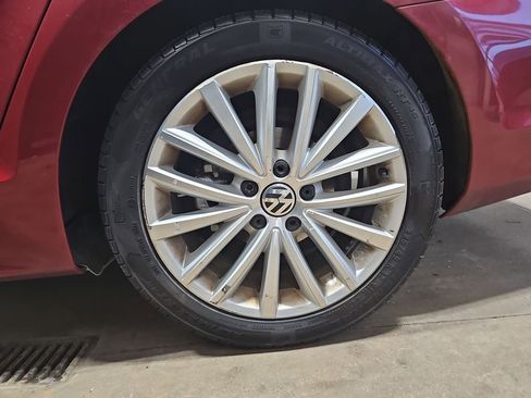 Used 2016 Volkswagen Jetta SEL w/ Lighting Package image 31