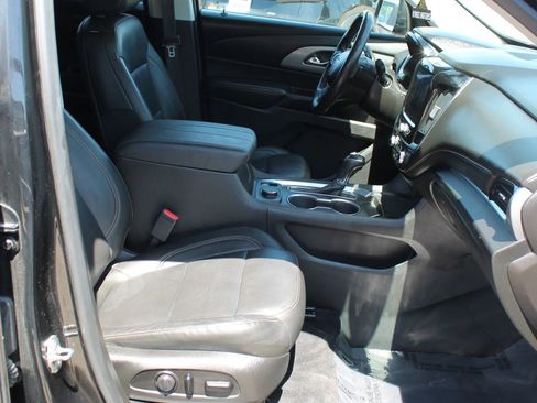 Used 2019 Chevrolet Traverse LT AWD/4WD image 25