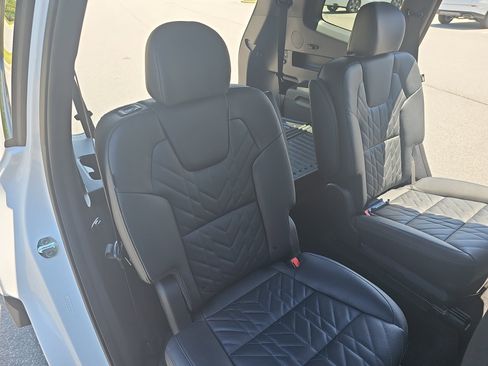 Used 2025 Kia Telluride EX X-Line AWD/4WD image 12