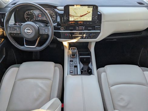 Certified 2024 Nissan Pathfinder SL w/ SL Premium Package image 8