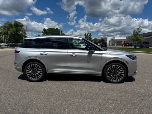 Used 2020 Lincoln Corsair Reserve w/ Equipment Group 201A AWD/4WD image 4