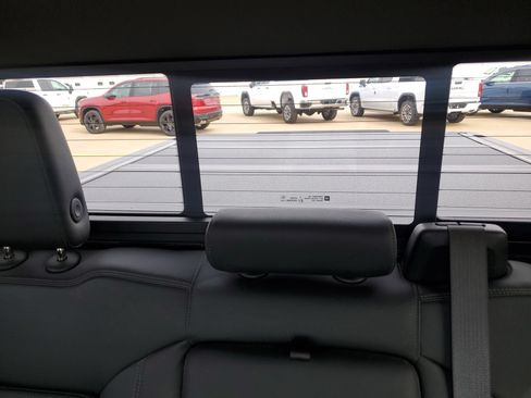 Used 2022 GMC Sierra 1500 Denali w/ Denali Premium Package AWD/4WD image 14