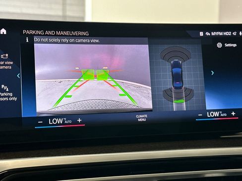 Used 2023 BMW 330e 330e w/ M Sport Package image 24