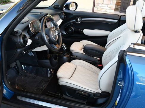 Used 2022 MINI Cooper S image 13