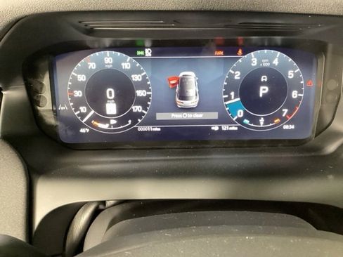 New 2025 Land Rover Discovery Sport S image 28