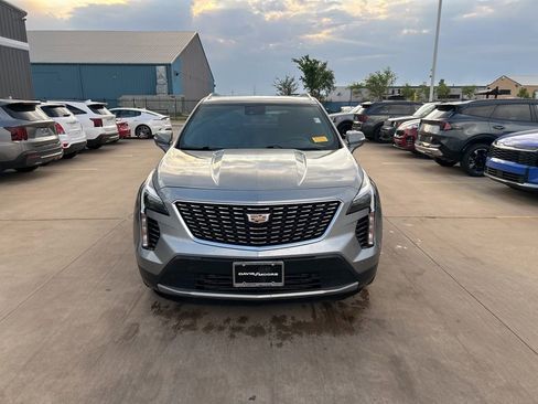 Used 2023 Cadillac XT4 Premium Luxury w/ Cold Weather Package AWD/4WD image 5