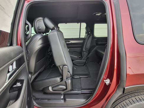 New 2026 Jeep Grand Wagoneer Limited AWD/4WD image 30