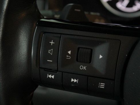 Used 2024 Nissan Pathfinder SL w/ SL Premium Package image 10