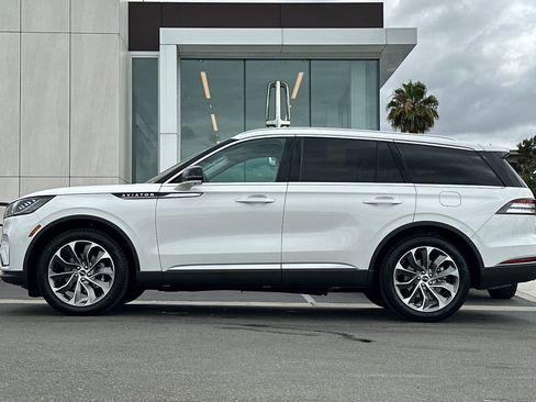 New 2026 Lincoln Aviator 2WD image 6