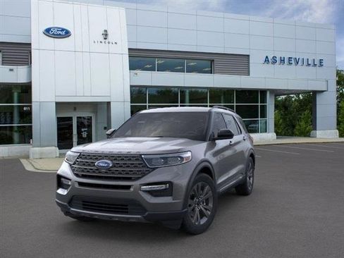 New 2024 Ford Explorer XLT w/ Equipment Group 202A image 2