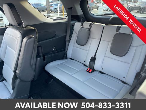 Used 2021 Ford Explorer XLT w/ Equipment Group 202A image 21