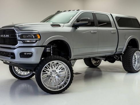 Used 2022 RAM 2500 Laramie AWD/4WD image 4