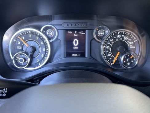 Used 2022 RAM 1500 Big Horn AWD/4WD image 25