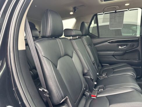 Used 2024 Honda Pilot Touring image 36