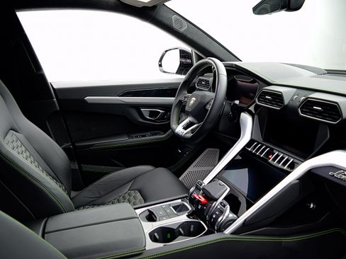 Used 2019 Lamborghini Urus AWD/4WD image 33