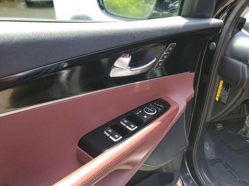 Used 2017 Kia Sorento SX FWD image 19