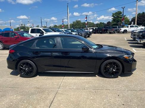Used 2025 Honda Civic Sport image 2