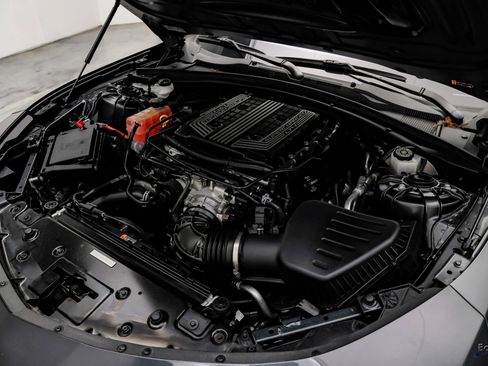 Used 2018 Chevrolet Camaro ZL1 RWD image 82