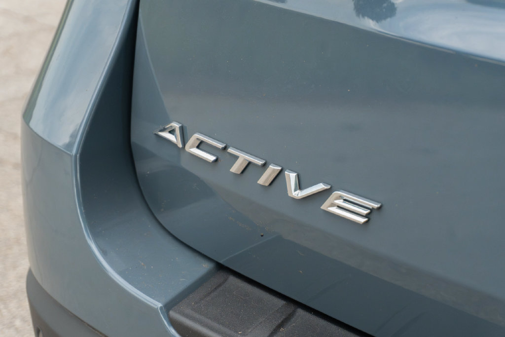 Used 2025 Ford Explorer Active w/ Active Comfort Package AWD/4WD image 9