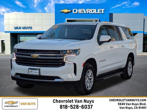 Certified 2023 Chevrolet Suburban LT image 1