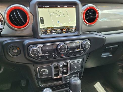 Used 2022 Jeep Wrangler Unlimited Sahara image 28