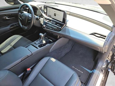 Used 2025 Lexus ES 300h w/ Premium Package FWD image 22