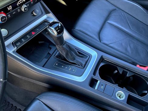 Used 2019 Audi Q3 2.0T Premium Plus image 15