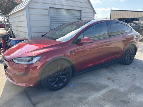 Used 2024 Tesla Model X AWD/4WD image 4