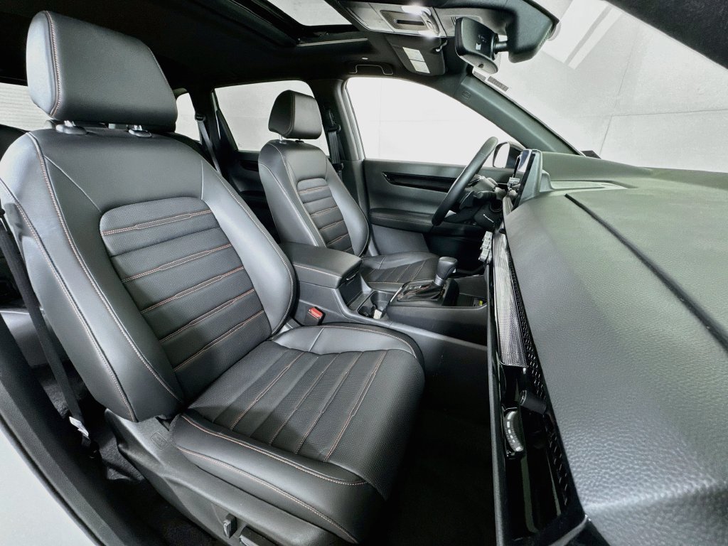 Used 2025 Honda CR-V Sport Touring image 29
