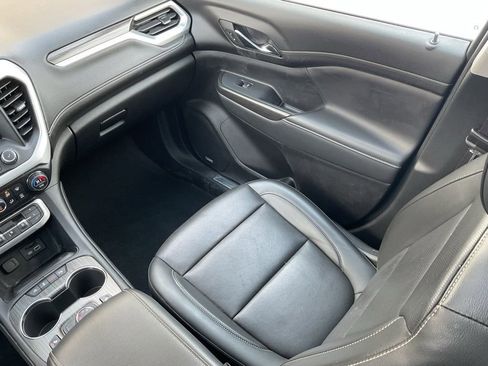 Used 2023 GMC Acadia SLT w/ Preferred Package AWD/4WD image 18