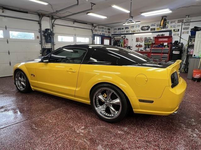Used 2008 Ford Mustang GT Premium RWD image 2