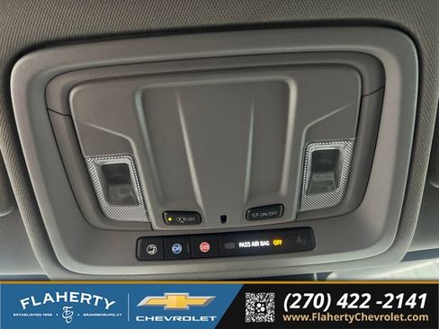 Used 2022 Chevrolet Silverado 1500 Custom Trail Boss AWD/4WD image 31