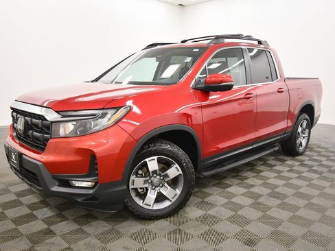 Certified 2025 Honda Ridgeline RTL image 2