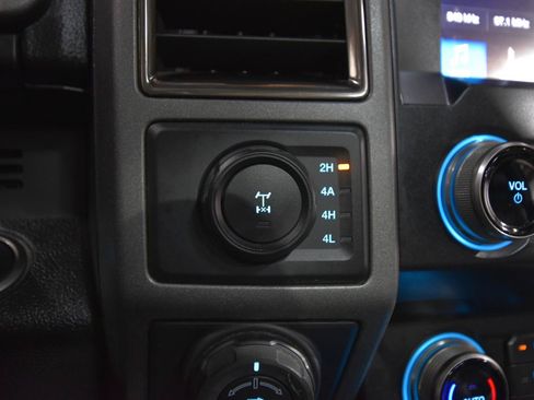 Used 2019 Ford F150 Raptor w/ Equipment Group 802A Luxury AWD/4WD image 37