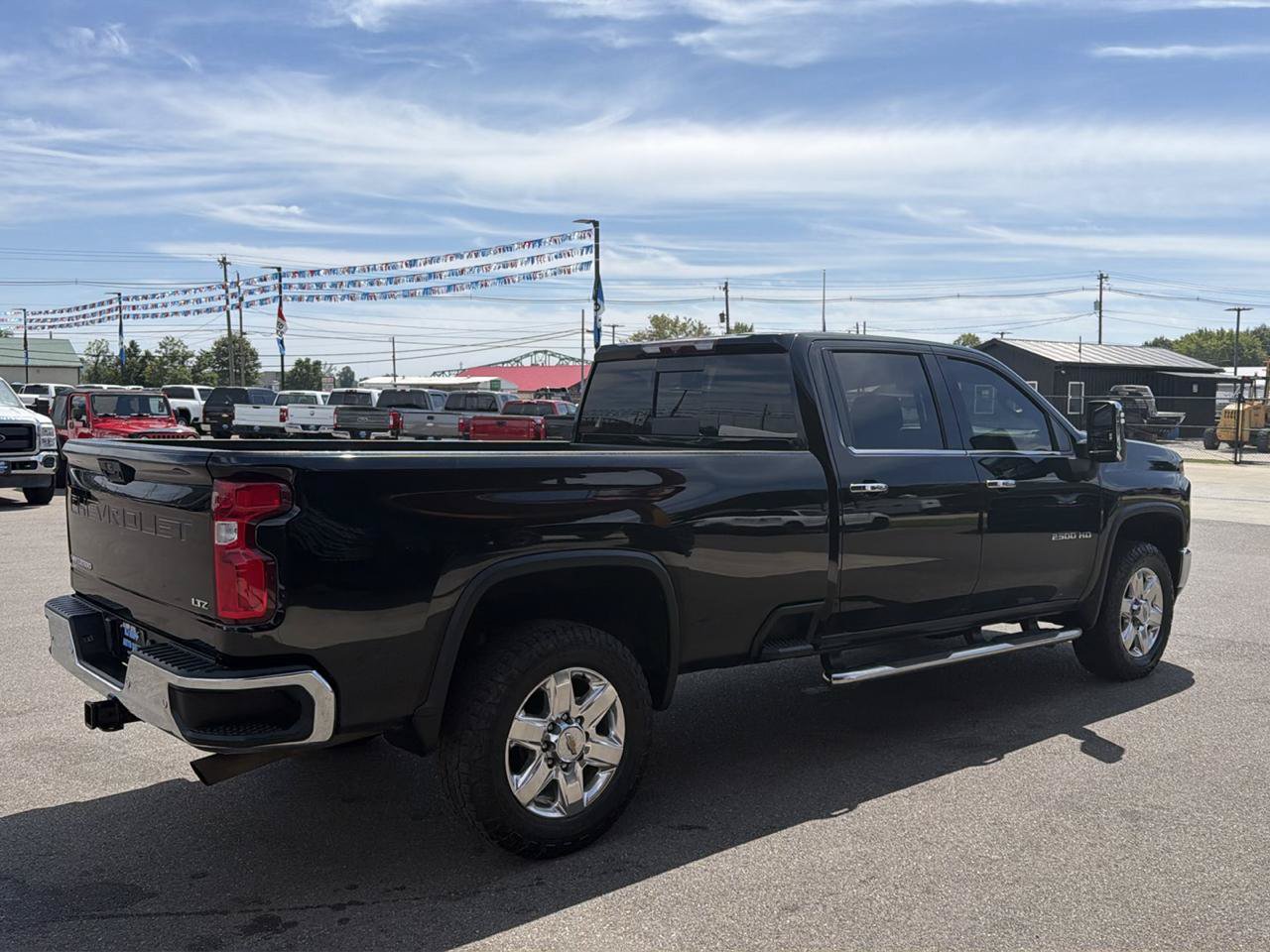 Used 2021 Chevrolet Silverado 2500 LTZ AWD/4WD image 4
