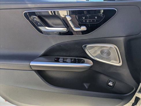 Used 2022 Mercedes-Benz C 300 Sedan image 11