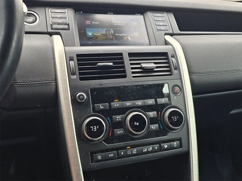 Used 2018 Land Rover Discovery Sport HSE image 6