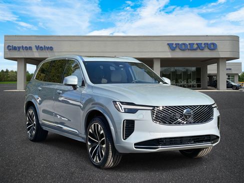 New 2026 Volvo XC90 B5 Plus image 1