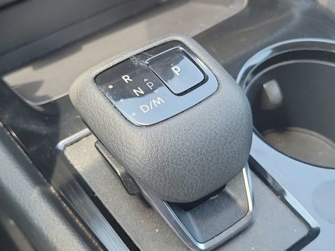 Used 2024 Nissan Rogue SV AWD/4WD image 33
