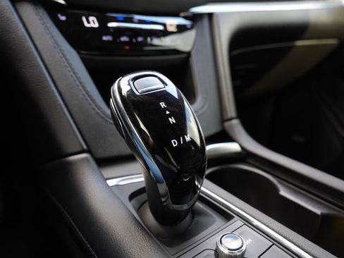 Certified 2024 Cadillac XT5 Luxury image 14